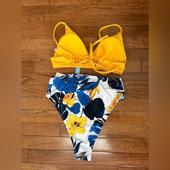 CUPSHE Yellow and Floral Bikini - Picture 4 of 4